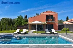 Castelia Luxury Villas - Image 4