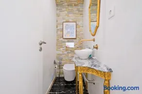 Twin Room in Shared House in Belém - Image 2
