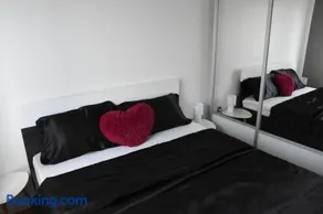 Api Apartment - Image 1