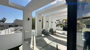 4 bed minigolf Villa and downstairs independent apartment - Image 2