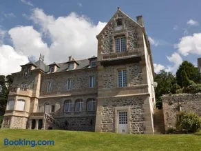 Appartement rénové au Château de Trestraou avec parking, proche plage et commerces - FR-1-368-163 - Image 2