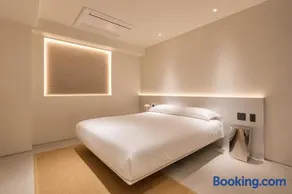 Tora Hotel 上野五丁目 - Image 1
