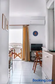 Dimitra's Sunset View Apartment - Image 1