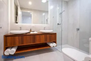 Incredible Views, Open Spaces, Luxury Escapes Townsville Villa - Image 4