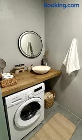 MYROVOLOS APARTMENTS - Image 3