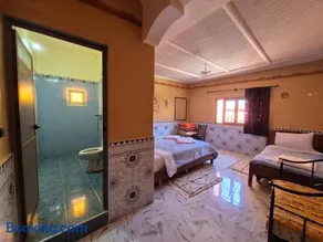 Riad La Fleur - Image 1