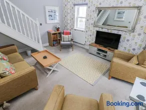 Crown Cottage - Image 2