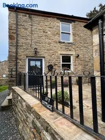 Ivy Cottage - Image 1