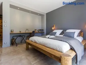 Villa Contemporaine avec Spa, Sauna, Piscine et Île Privative près de Nantes - FR-1-306-866 - Image 1