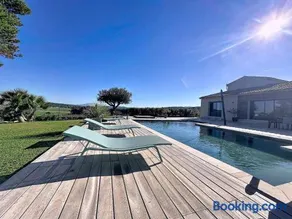 Superbe villa moderne avec vue sur la Sainte Victoire - Image 1