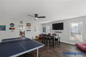 Renovated, Dog Friendly, Fenced Yard, Game RM - Image 3