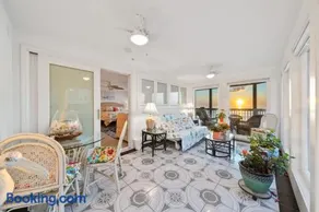 Nestled Inn Ocean Views at Kure Beach - Image 3