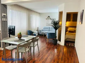 LE CARDINAL, appartement avec parking privé, gare, centre ville, - Image 1