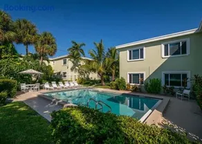 Palm Cay 6 - Image 1