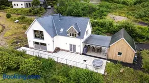 Esox Cottage - Image 2