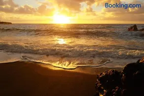 kehena black sand beach house - ocean view swim spa - Image 3
