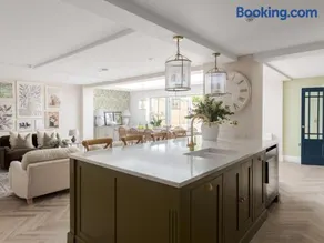 5 Bed in Lymington oc-96189 - Image 2