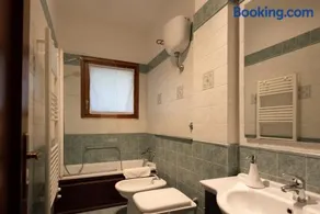 Room 66 - Image 3