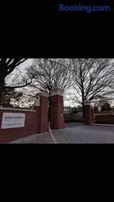GORGEOUS HOUSE NEXT JHU - Image 2
