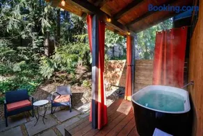4 A-Frame Cabins - 2 Outdoor Private Tubs - Image 2