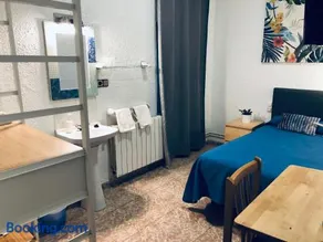 Hostal Carlos III - Image 2