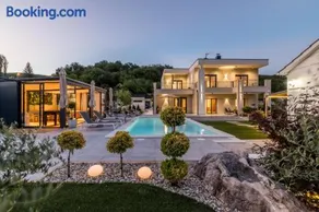 Countryside family villa with pool Zmina - Image 1