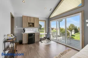 Sea La Vie 4 Bed Cottage with Ocean Views - Image 3