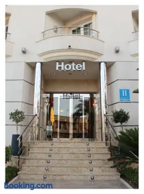 Hotel El Trebol - Image 1
