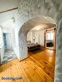 Old Riga Dome Square Apartment - Image 1