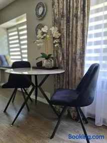 West coast apartments - Image 2