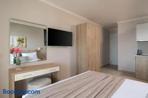 Angelos Garden Apartments - Image 4