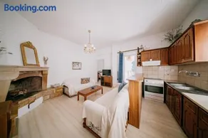 Fotis beach apartment at Komi - Image 5