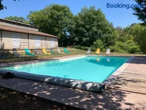 Spacieuse maison avec piscine partagée à Razès - Image 3