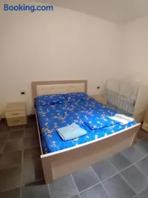 Karaj Hostel Apartment - Image 3