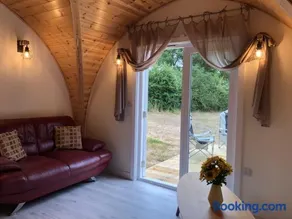 Muntjac Cabin - Image 4