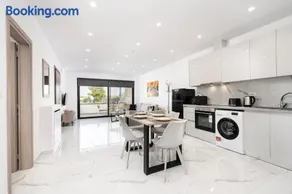 Icon Luxury Apartments - Image 2