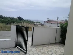 Tony's Apartments - Image 4