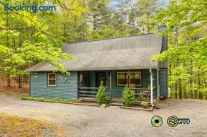 1562 Greenview Drive: Blue Bungalow - Image 1