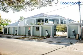 Papiano Boutique Hotel - Image 1