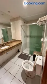 Apartamento no tropical executive hotel com varanda, 1 cama de casal e 2 camas de solteiro - Image 2