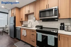 Luxury Highrise Apartment - Image 1