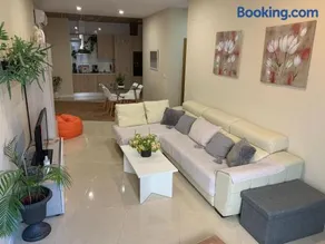 Apartamentos La Unión - Image 4