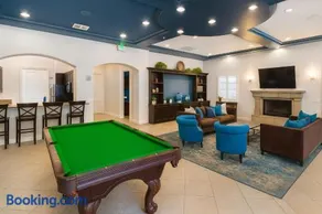 Marina Del Rey Beach Retreat w Hot Tub, Billiards & Grill - Image 2