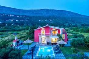 Villa with private pool, near Split - Image 1