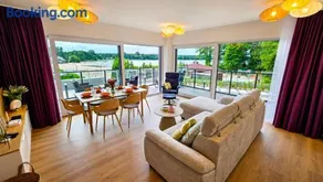 Złota Plaża Apartament Kwiecisty z widokiem na jezioro - Image 1