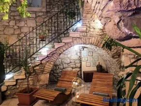 Stone House Hedonia - Image 4