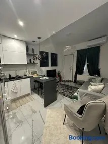 Mimis House - Image 3