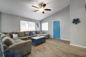 Modern 4 Bedroom Home in Cedar Park - Image 2