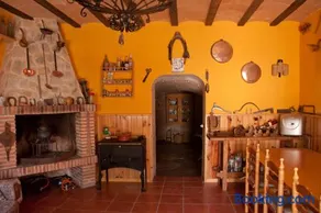 Casa con jardín y piscina en la Mancha - Image 5