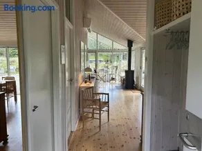 Lovely Holiday Home By The North Sea - Image 2